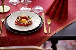 Dunicel® Mitteldecke 84 x 84 cm Golden Grace Bordeaux