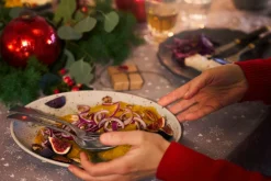 Dunicel® Tischdecke 138 x 220 cm Winter Flakes