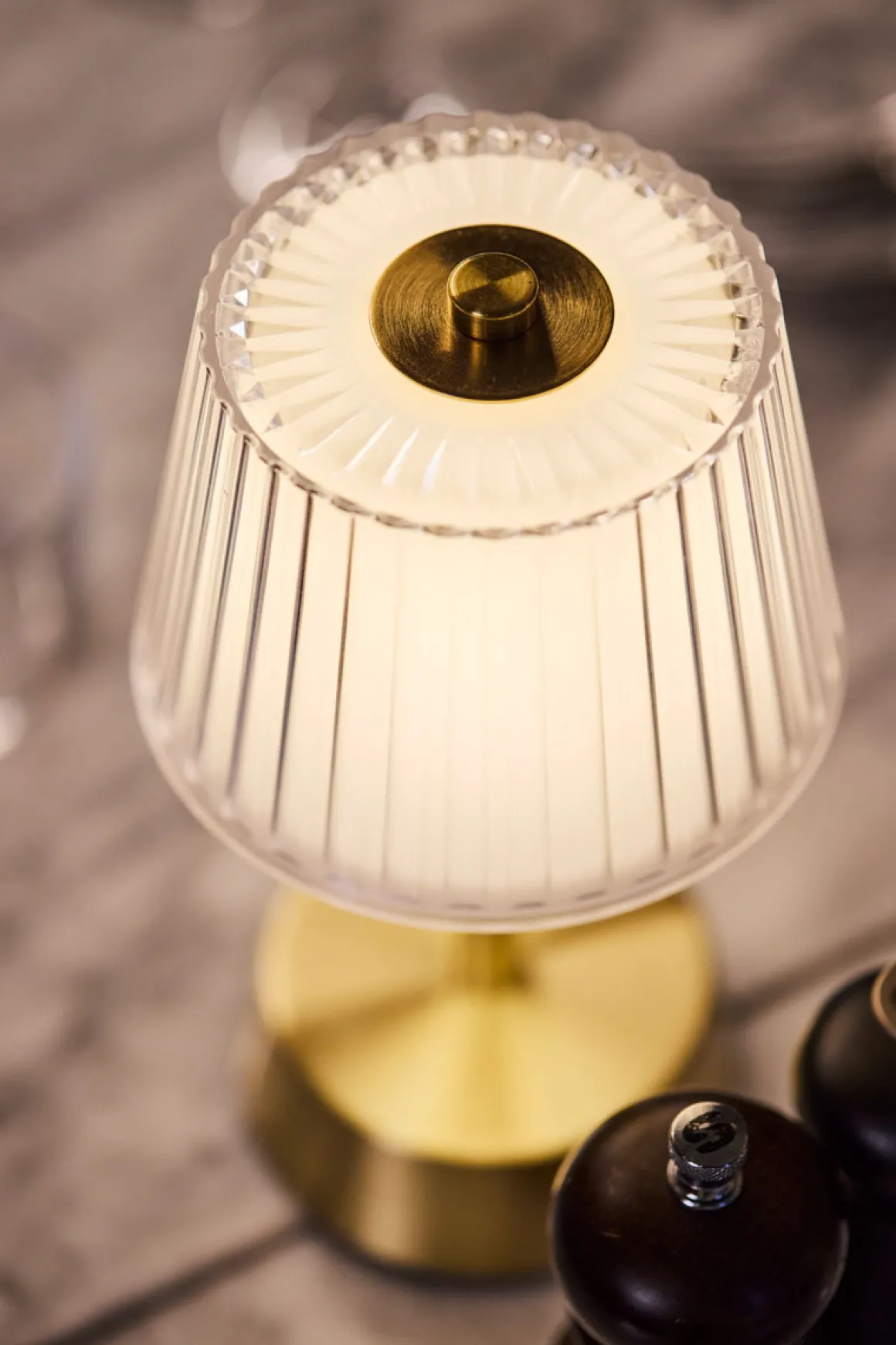 LED Lamp Cordless Jay 22 x Ø 12 cm 18 Std. Gold