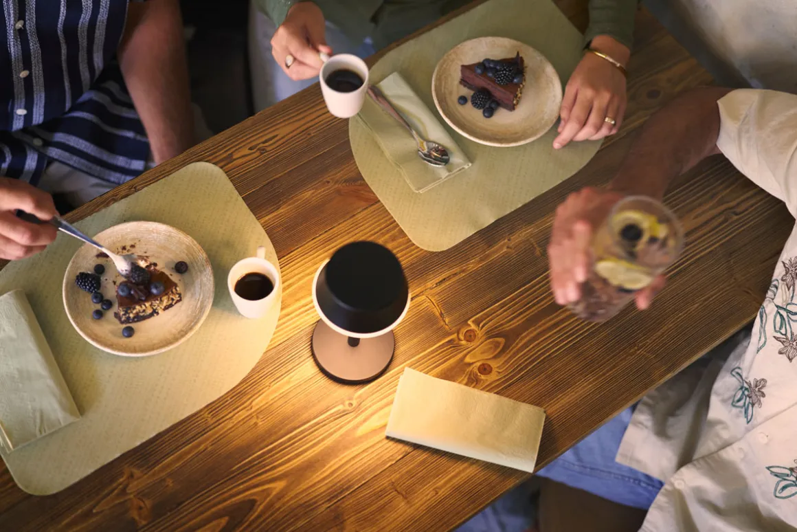 LED Lamp Cordless Nour Midi 20 x Ø 10 cm 14 Std. Schwarz