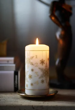 Stumpenkerzen 68 x 150 mm 62 Std. Weiß