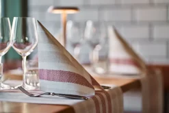 Tissue-Serviette 33 x 33 cm Rigato Bordeaux 3-lagig